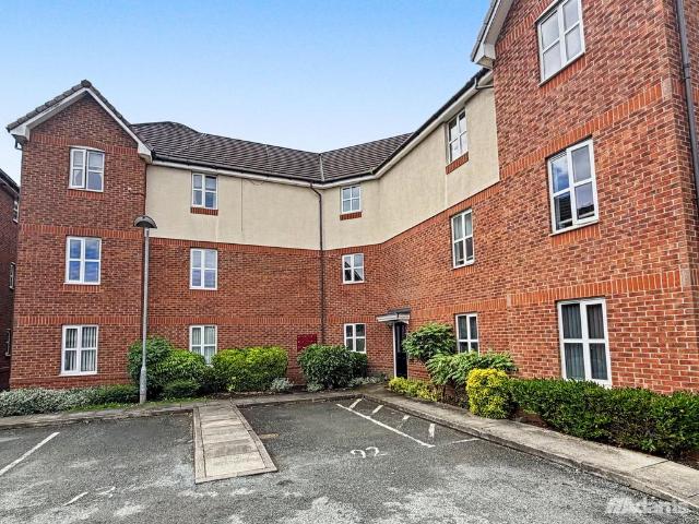Flat for sale in Upton Rocks, Widnes