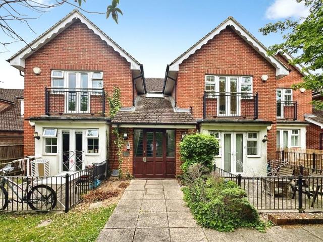 Flat for sale in Winnersh