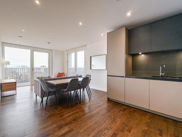 Flat for sale in Pepys Estate, Greater London
