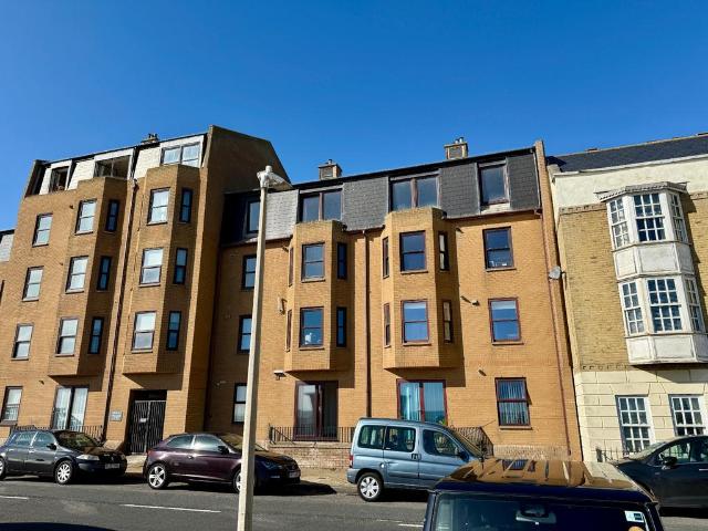 Flat for sale in Middle Deal, Ash