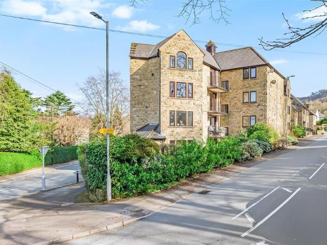 Flat for sale in Ben Rhydding, Bradford