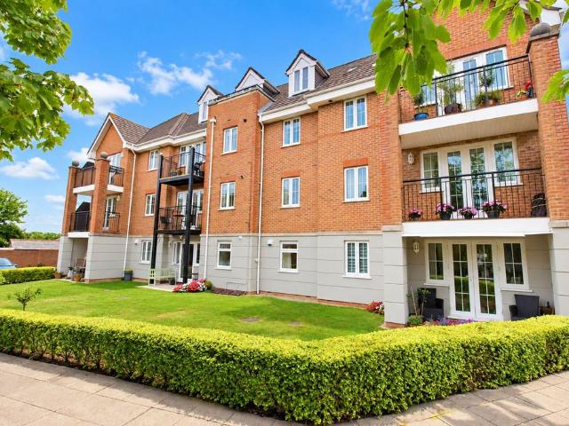 Flat for sale in Shamblehurst, Eastleigh