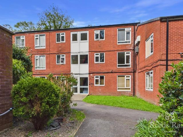 Flat for sale in Hillsborough, South Yorkshire