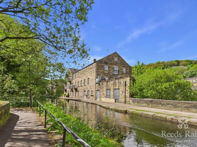 Flat for sale in Hebden Royd, Hebden Bridge