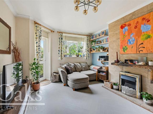 Flat for sale in London Borough of Lambeth, Greater London