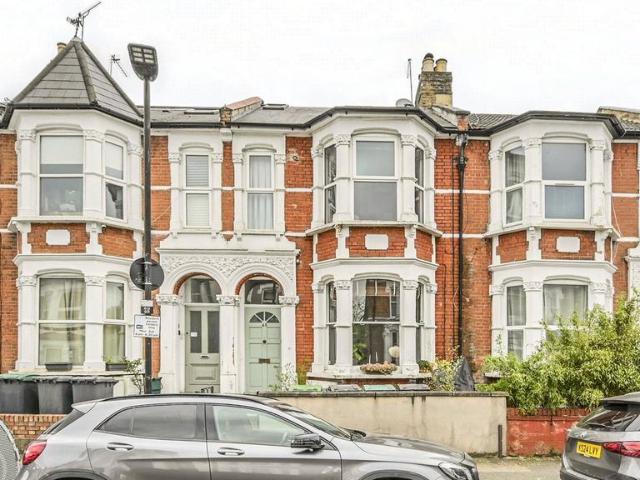 Flat for sale in Harringay Ladder, Greater London