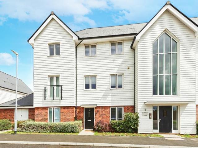 Flat for sale in St. Martin's, The Bridge