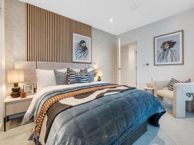 Flat for sale in North Woolwich, Greater London