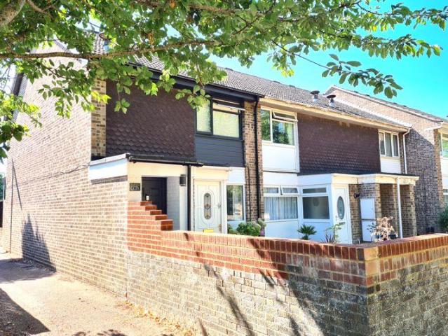 Flat for sale in Lee-on-the-Solent, Middlecroft