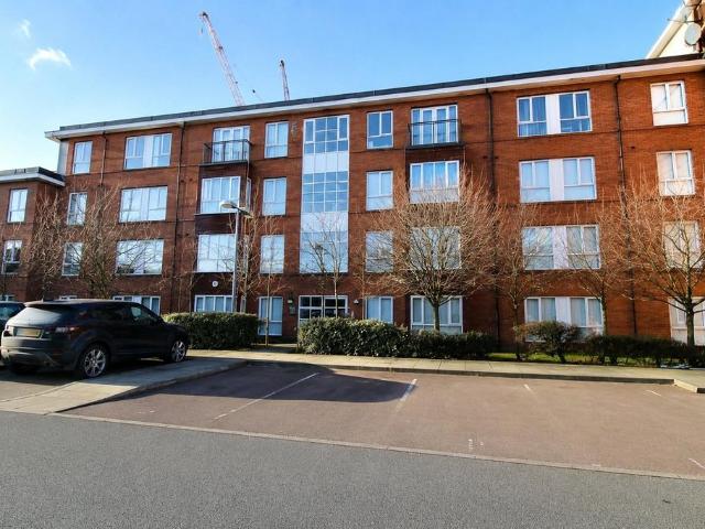 Flat for sale in Kensington, Calderstones