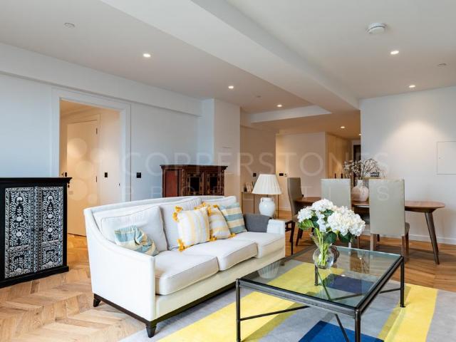 Flat for sale in Nine Elms, Greater London