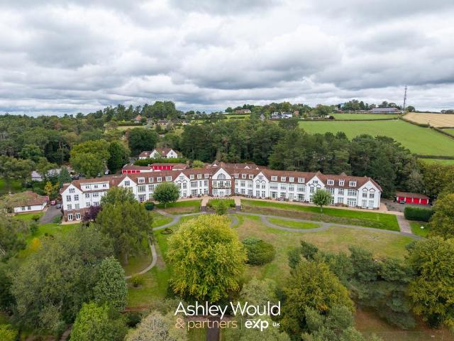 Flat for sale in Romsley CP, Bromsgrove