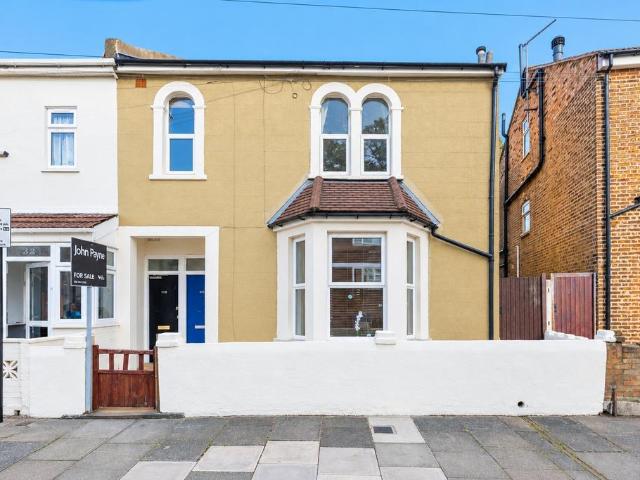 Flat for sale in Greater London