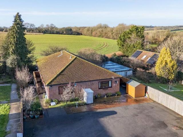 Flat for sale in Priest Down, Hampshire