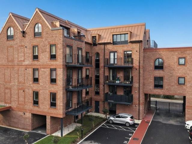Flat for sale in Grange, West Kirby
