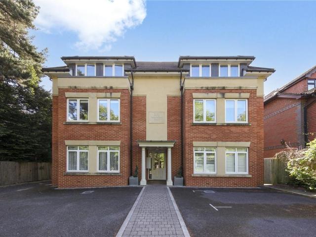 Flat for sale in London Borough of Croydon, Purley
