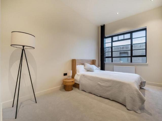 Flat for sale in London Borough of Lewisham, Greater London