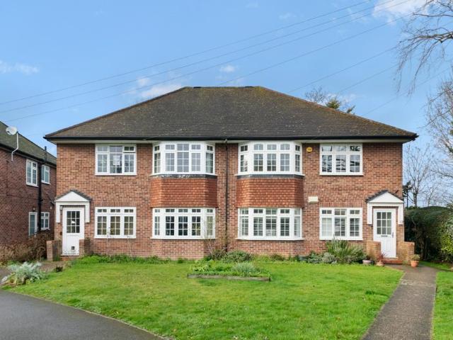 Flat for sale in London Borough of Ealing, Hanwell