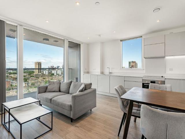 Flat for sale in Bromley-by-Bow, Poplar Grove