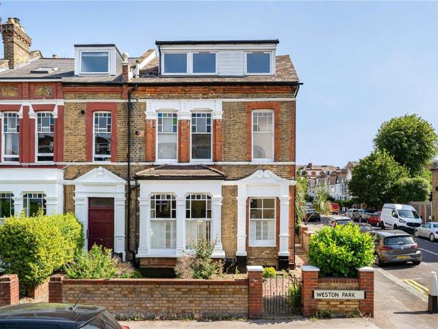 Flat for sale in Crouch End, Greater London