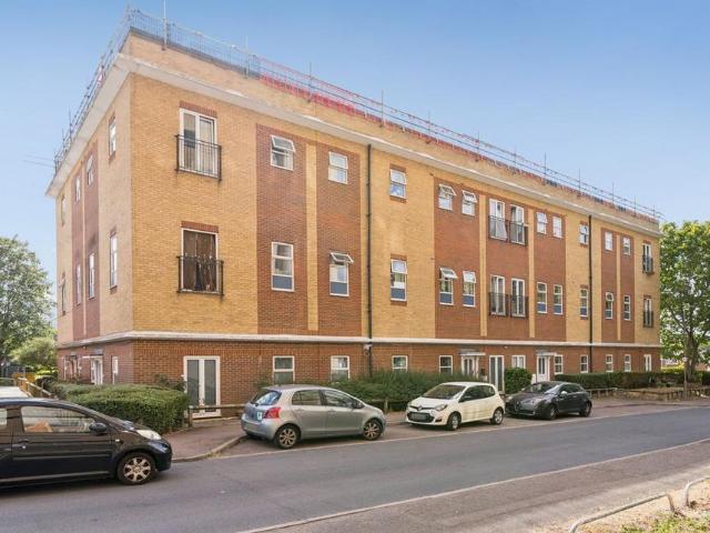 Flat for sale in Bedwell, Shephall