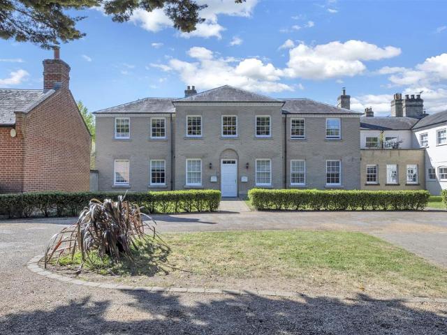 Flat for sale in Bedingfield, Suffolk