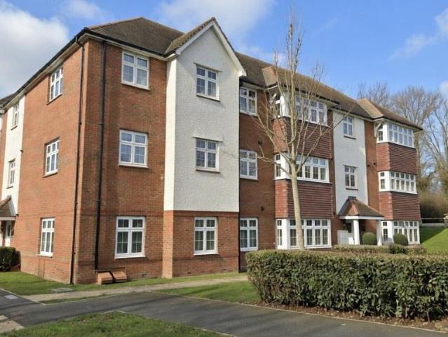 Flat for sale in Parkwood, Gillingham