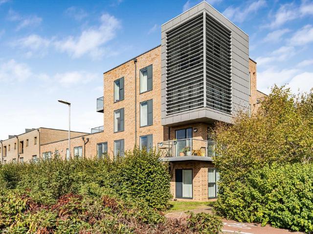 Flat for sale in Trumpington, Cambridge