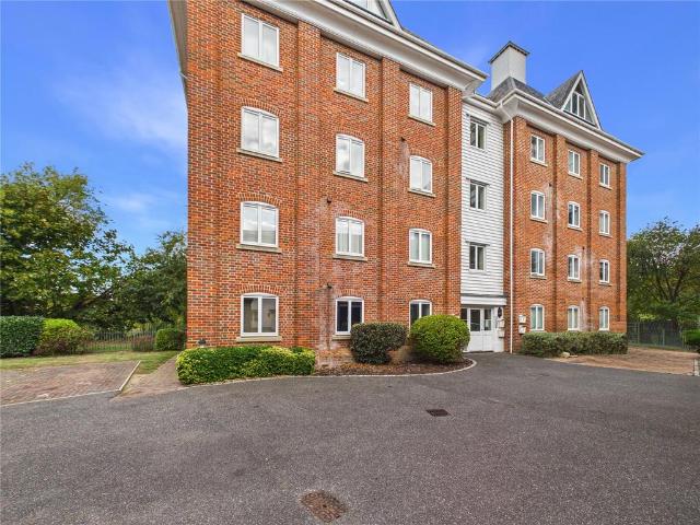 Flat for sale in Colchester, Essex