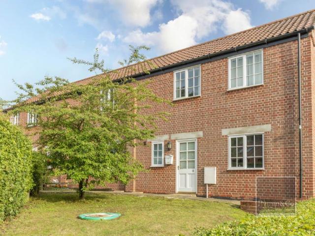 Flat for sale in Comers, Norfolk