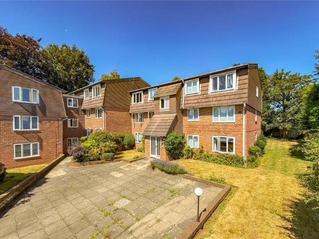 Flat for sale in Roundwood, Five Acres