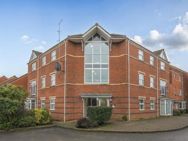 Flat for sale in Grimsbury, Cherwell