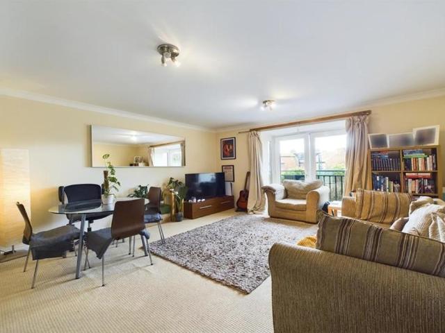 Flat for sale in Jesmond, Tyne And Wear