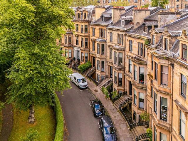 Flat for sale in North Kelvinside, Dowanhill