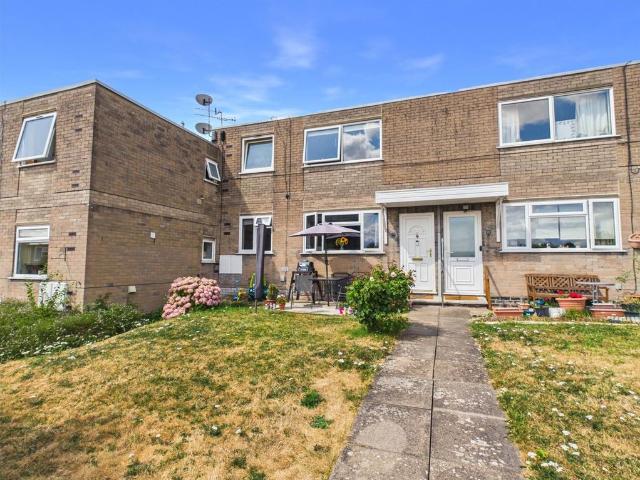 Flat for sale in Red Hill, Worcestershire