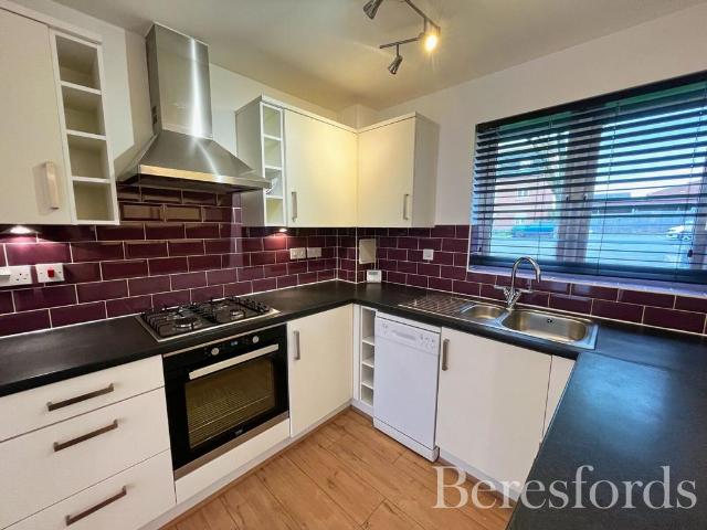 Flat for sale in Harold Hill, Greater London