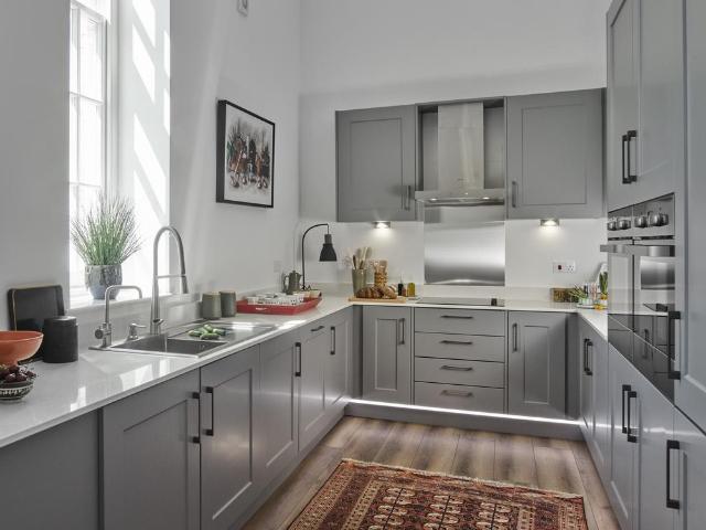 Flat for sale in Aldershot, Hampshire
