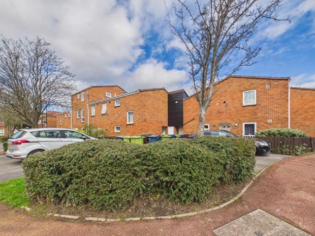 Flat for sale in Washington, Isle Of Man