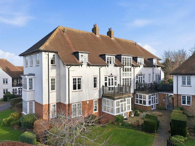 Flat for sale in Willian, Letchworth