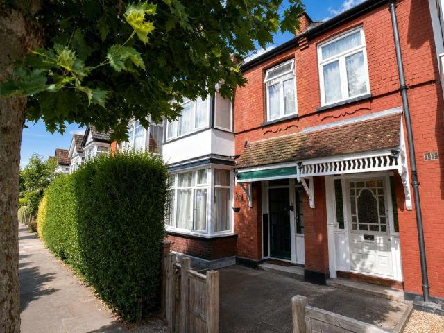 Flat for sale in Greater London
