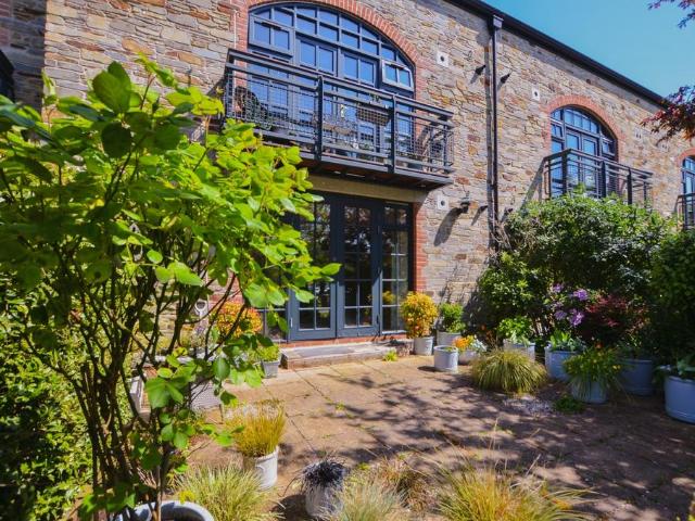 Flat for sale in Lostwithiel, Cornwall
