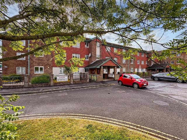 Flat for sale in Clapham, West Sussex