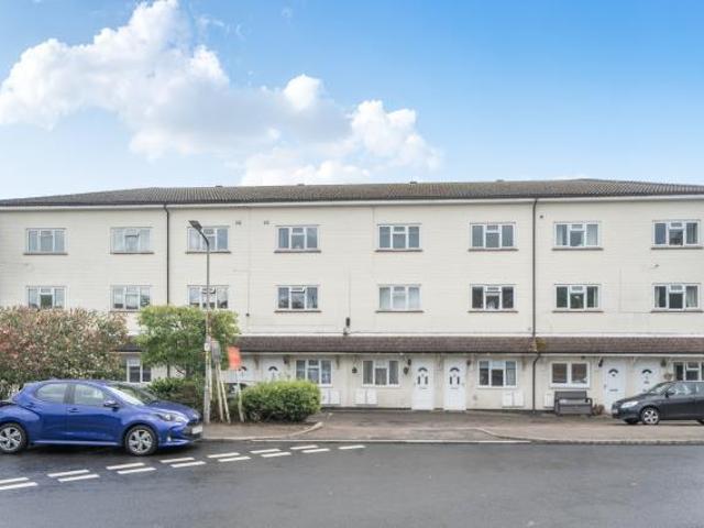 Flat for sale in Chesham