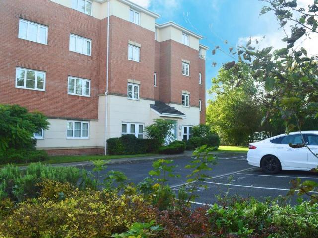 Flat for sale in Pennington, Wigan