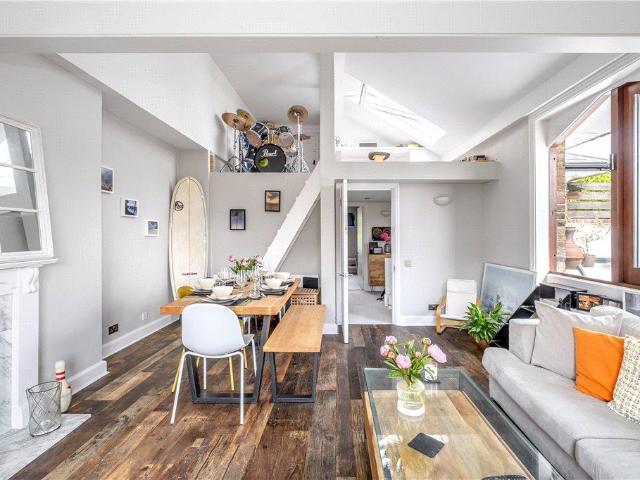 Flat for sale in Kidbrooke, Greater London