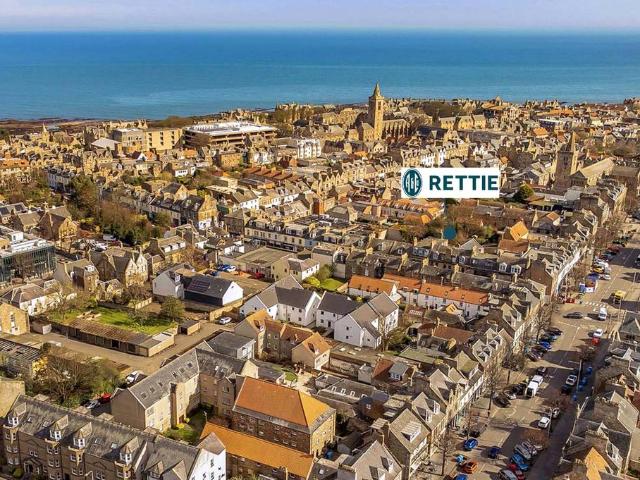 Flat for sale in St Andrews, Scotland