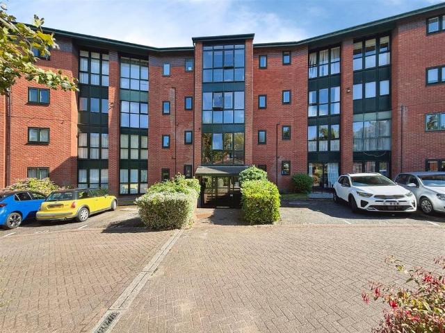 Flat for sale in Birkenhead, Wirral