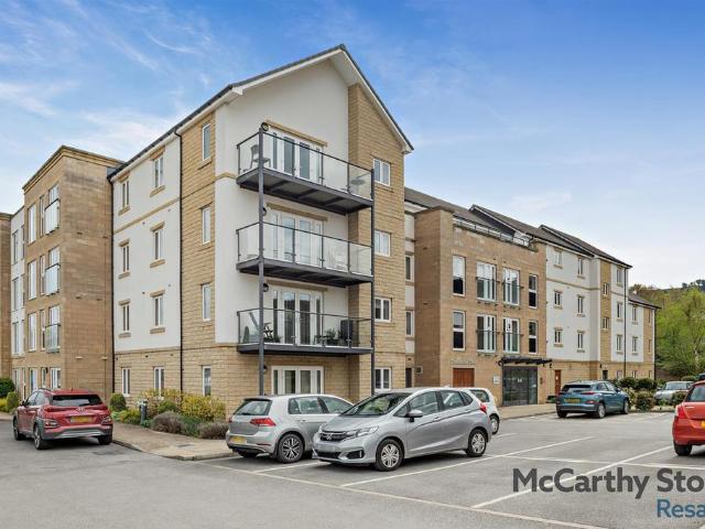 Flat for sale in Ilkley, West Yorkshire