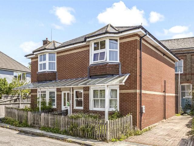 Flat for sale in World's End, Perryfields