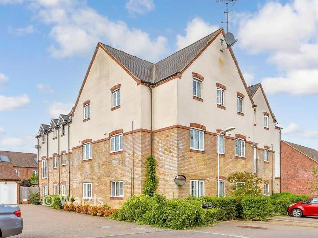 Flat for sale in Bapchild, Swale